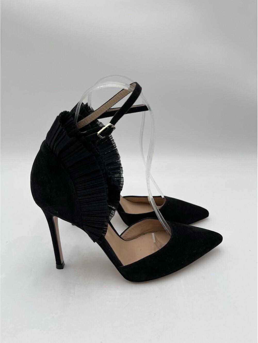 Women’s Gianvito Rossi Annabelle pumps Black pleated tulle ruffle trim Size 35